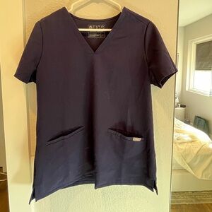 Figs Casma 3 Pocket Scrub Top